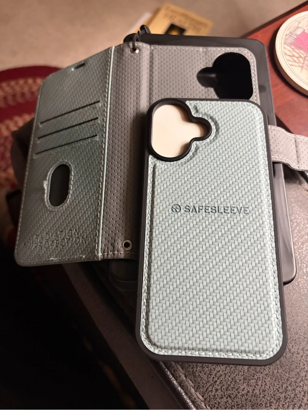 SAFESLEEVE protective mint